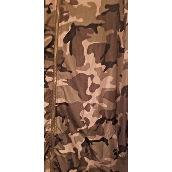 Women's CAMO Jacket LOVE TREE Pockets Lined Size Large NEW TAGS - Picture 2 of 7